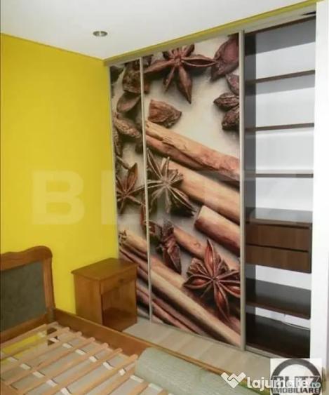 Apartament cu 3 camere semidecomandat în Plopilor