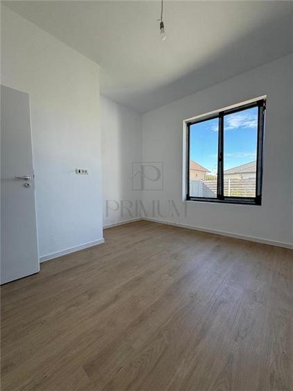 Duplex cu 4 camere cu Teren 380 Mp în Moșnița Nouă
