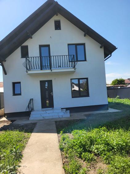 Casă cu 4 camere cu Teren 430 Mp în Central