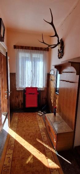 Casă individuală cu 5 camere cu Teren 2311 Mp în Leordina