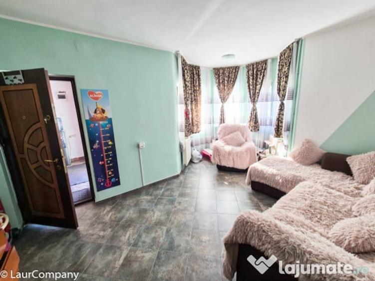 Casă cu 9 camere cu Teren 585 Mp în Prundu
