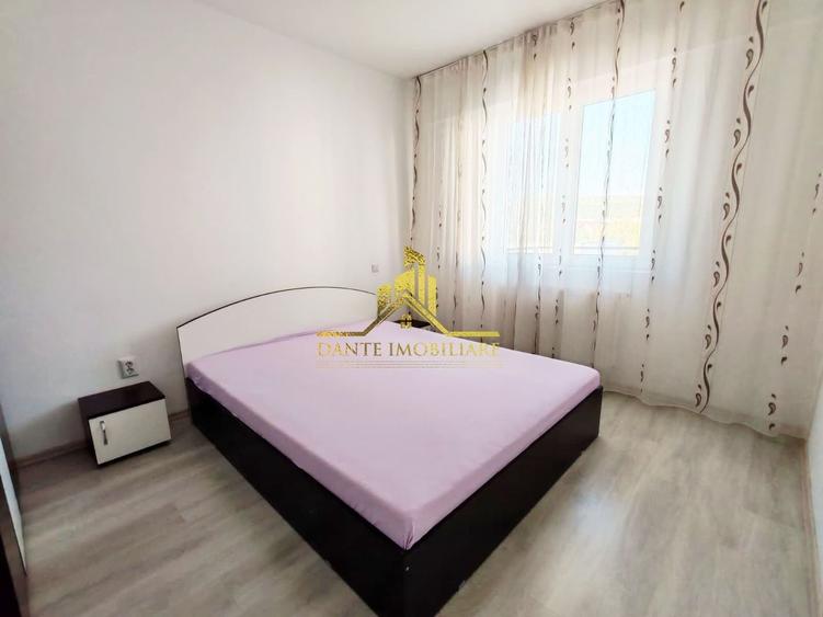Apartament cu 3 camere semidecomandat, mobilat în Iris