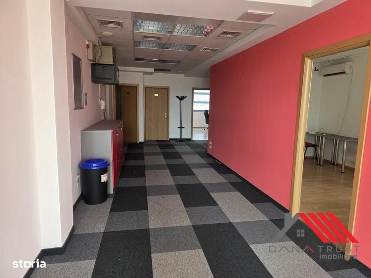 Spațiu comercial, de 180 mp, în Olimpia-Stadion