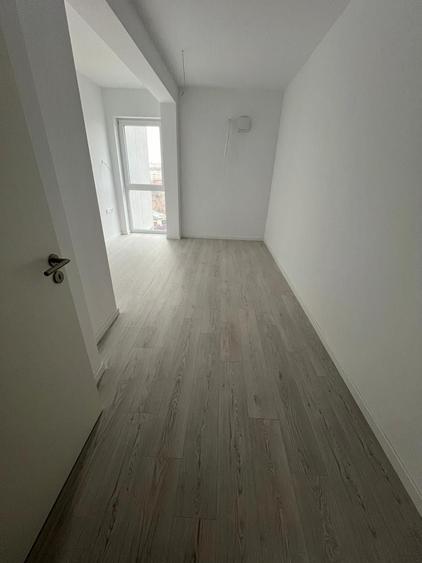 Apartament cu 3 camere decomandat în Doamna Ghica