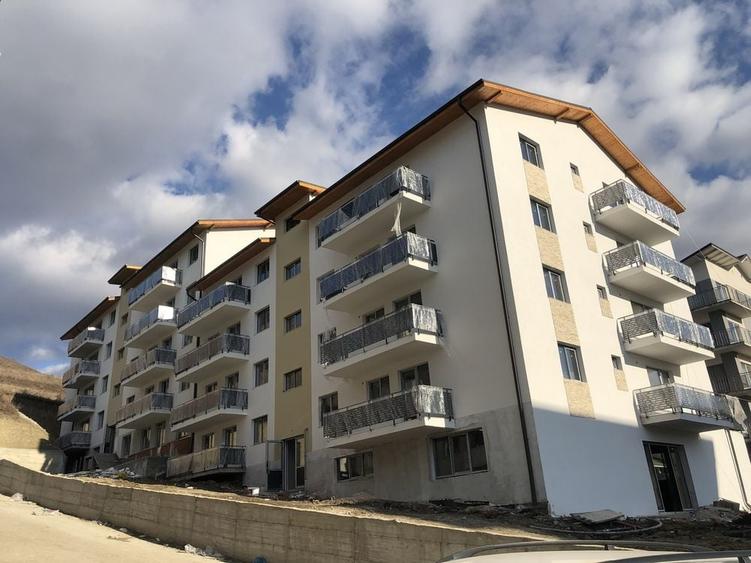 Apartament cu 2 camere decomandat în Florești