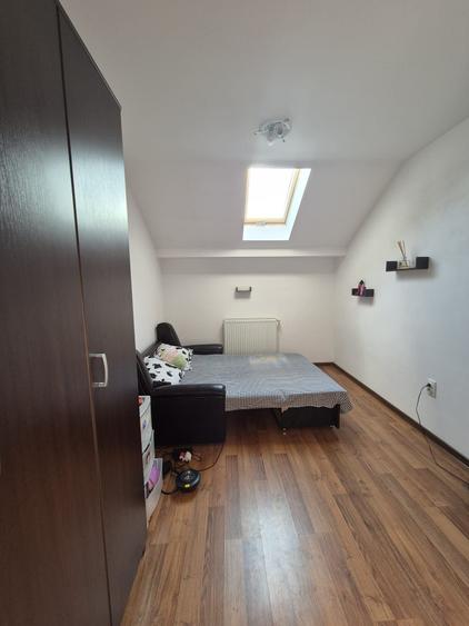 Apartament cu 3 camere decomandat în Spitalul Județean