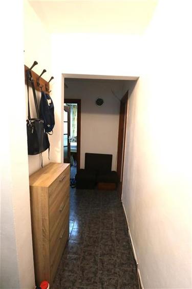 Apartament cu 3 camere decomandat în Aradului