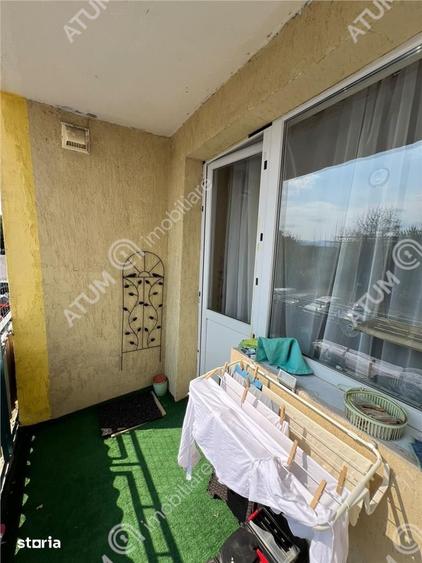 Apartament 2 camere balcon pivnita etajul 1 zona Siretului Sibiu - 3