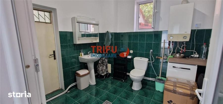 Casă cu 3 camere cu Teren 95 Mp în Central