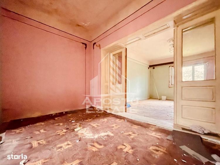Casă cu 2 camere în Central