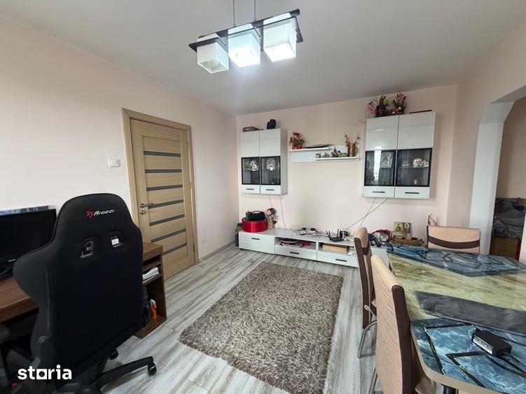 Apartament cu 3 camere în Berceni