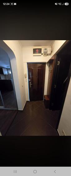 Apartament cu 2 camere decomandat în Berceni