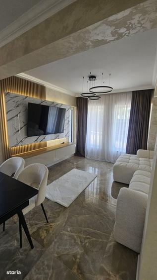 Casă cu 4 camere cu Teren 300 Mp în Central
