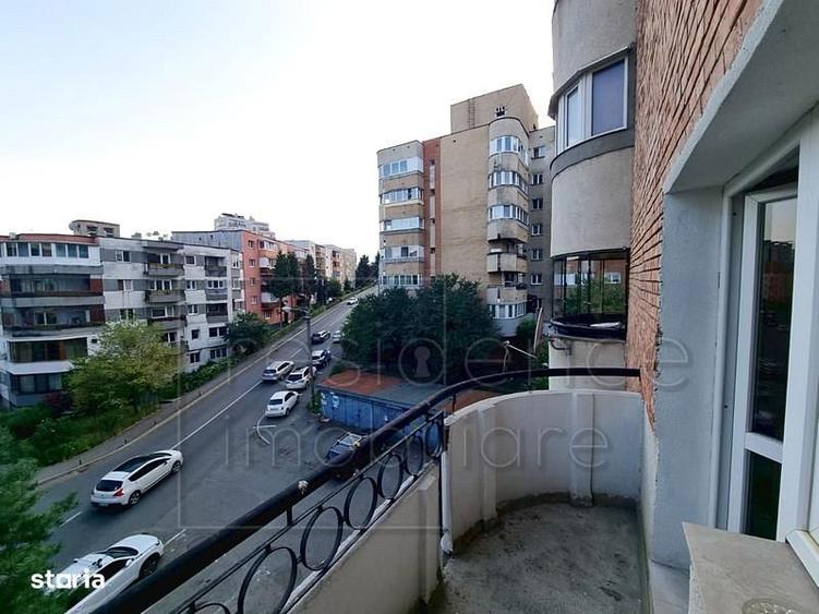 Apartament cu 2 camere decomandat în Între Lacuri