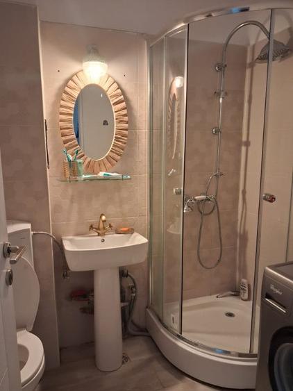 Apartament cu 2 camere decomandat în Pajura