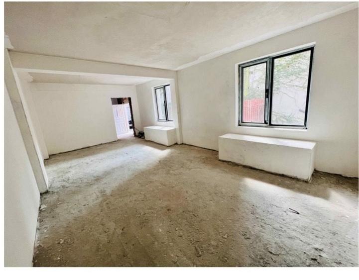 Casă individuală cu 10 camere cu Canalizare în Dorobanți