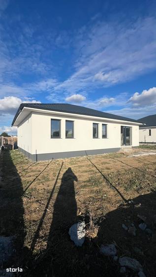 Casă cu 4 camere cu Teren 1500 Mp în Central