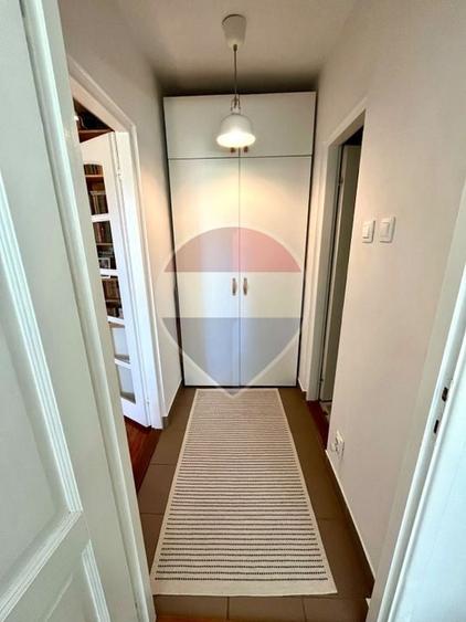 Apartament cu 2 camere semidecomandat în P-ța Muncii