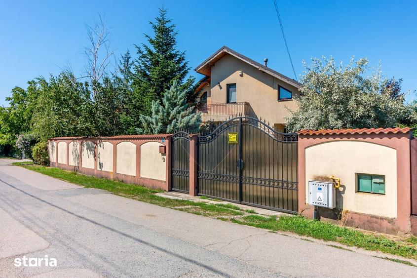 Casă cu 5 camere cu Teren 801 Mp în Tamași
