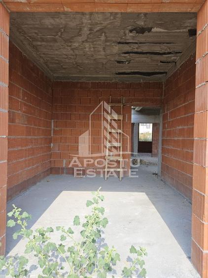 Duplex cu 8 camere cu Canalizare în Exterior Nord