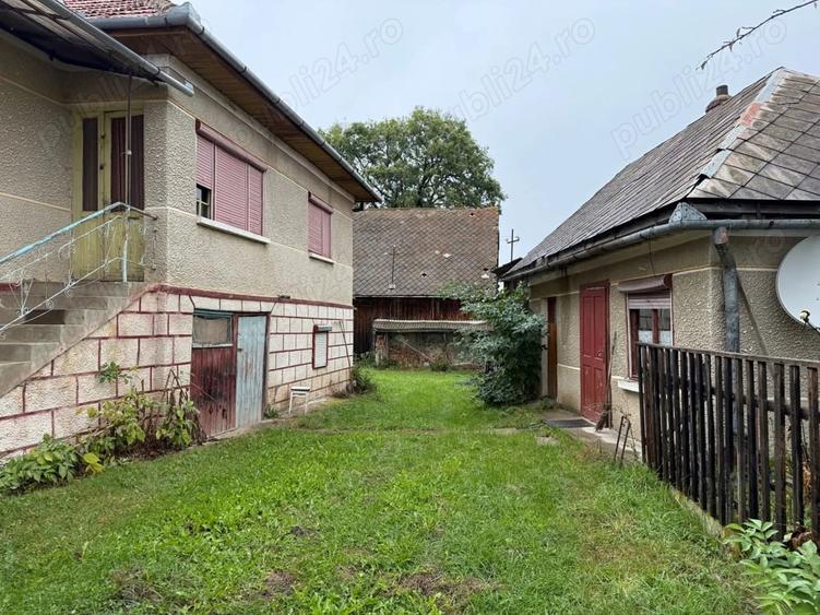 Casă cu 4 camere cu Teren 2300 Mp în Dângău Mare