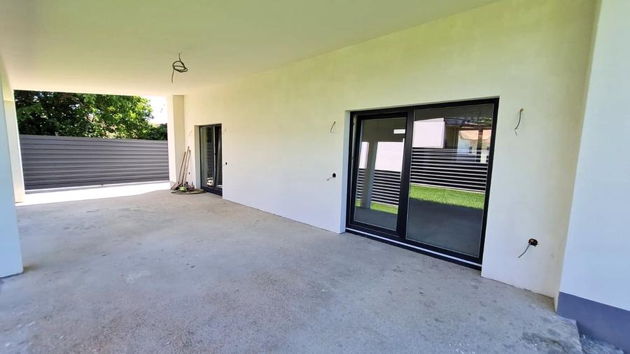 Casă cu 4 camere cu Teren 3504 Mp în Șelimbăr