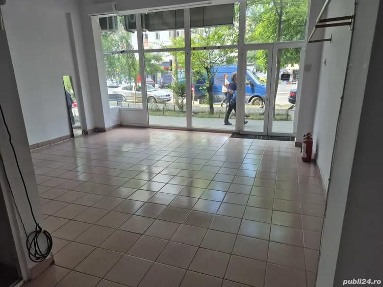 Spațiu comercial, de 50 mp, în Dacia