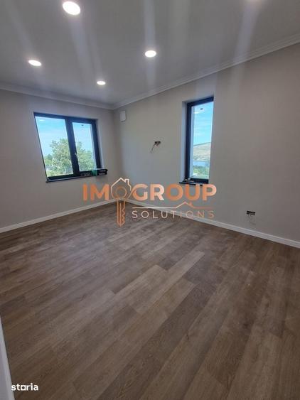Casă cu 4 camere cu Teren 494 Mp în Aroneanu