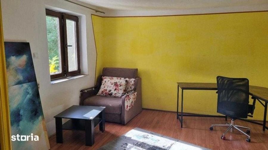 Casă cu 3 camere cu Teren 146 Mp în Central