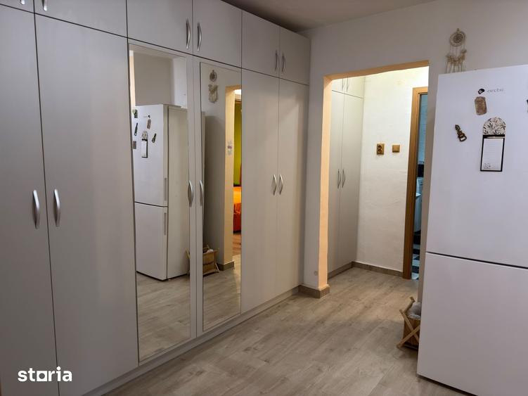 Apartament cu 2 camere decomandat în Girocului