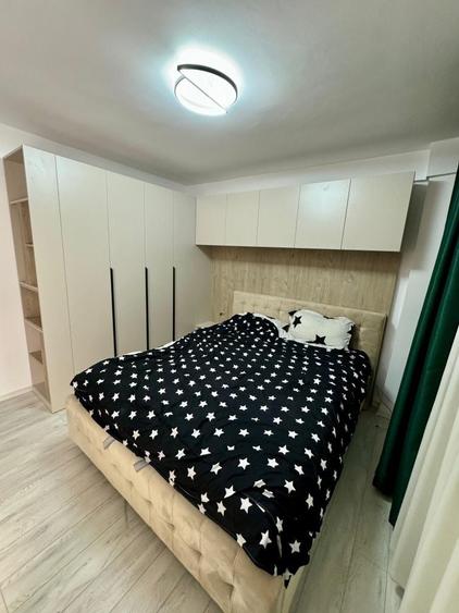 Apartament cu 4 camere decomandat în Prundu