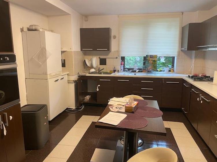 Duplex cu 7 camere cu Teren 300 Mp în Pipera