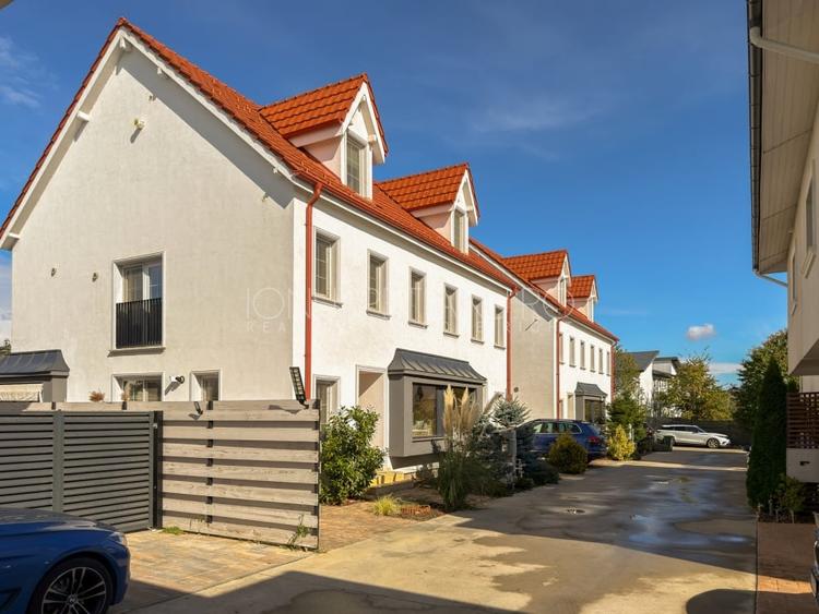 Duplex cu 4 camere cu Canalizare în Otopeni