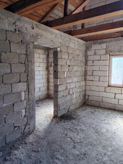 Casă cu Teren 900 Mp în Havârna