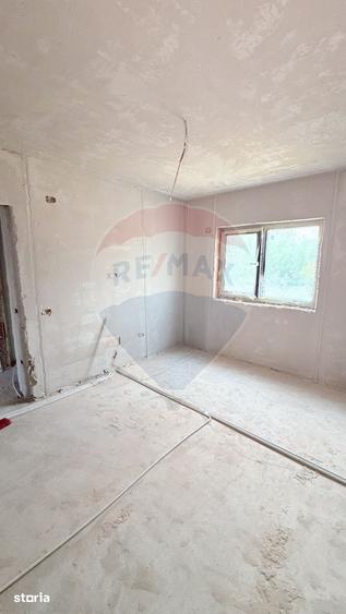 Casă cu 4 camere cu Teren 110 Mp în Theodor Pallady