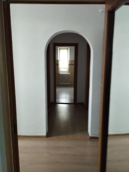Apartament cu 2 camere decomandat în Frumoasa