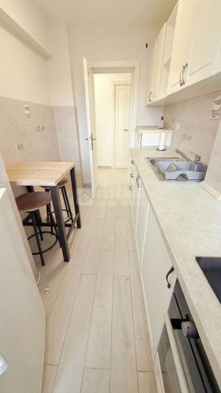 Apartament cu 2 camere decomandat, mobilat în Central