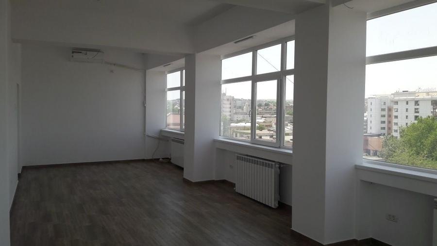 Spațiu comercial, de 74 mp, în Faleză