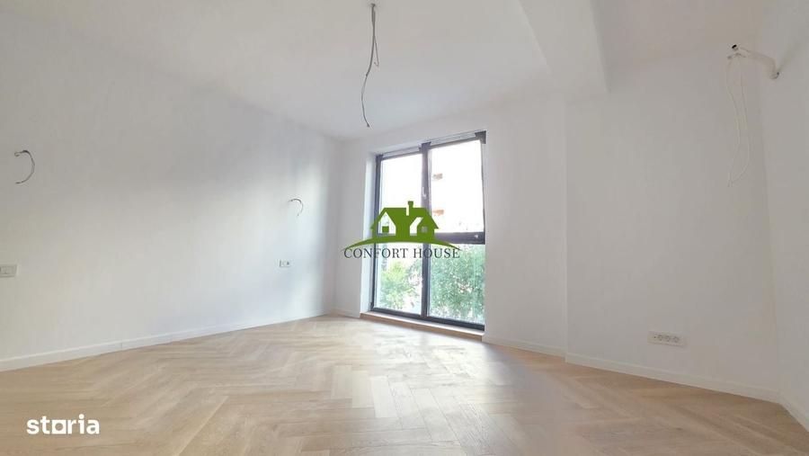 Apartament cu 3 camere decomandat în Traian