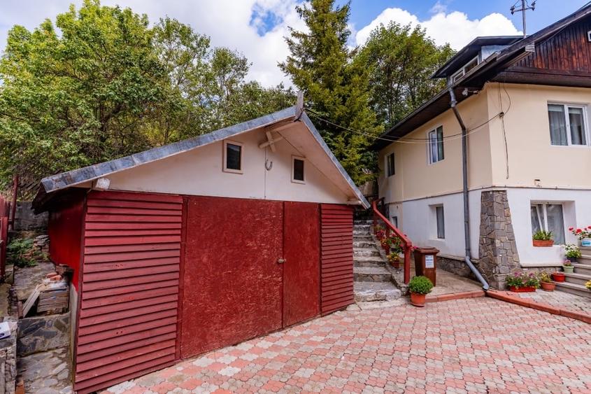 Casă individuală cu 5 camere cu Canalizare în Central