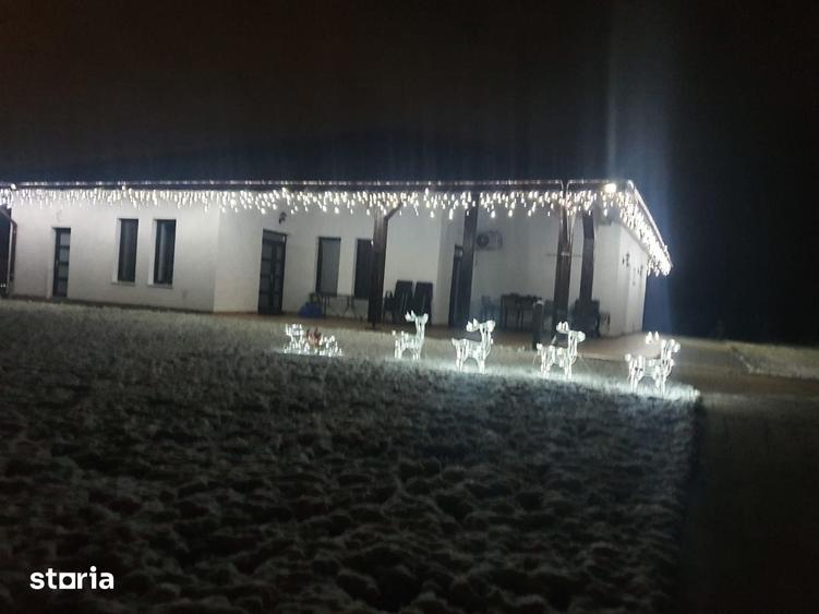Casă cu 7 camere cu Teren 1500 Mp în Sânmartin