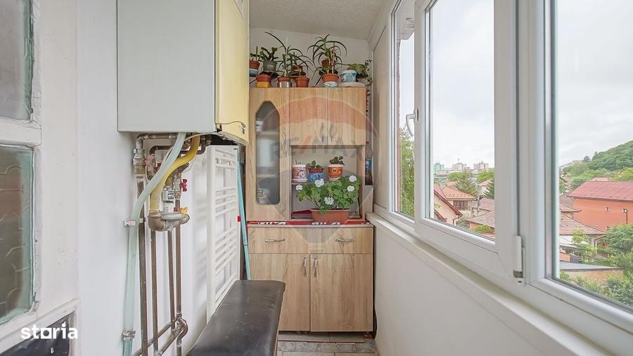 Apartament cu 2 camere semidecomandat în Est