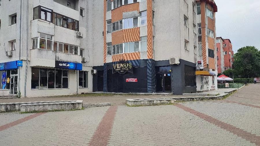 Spațiu comercial, de 93 mp, în Central