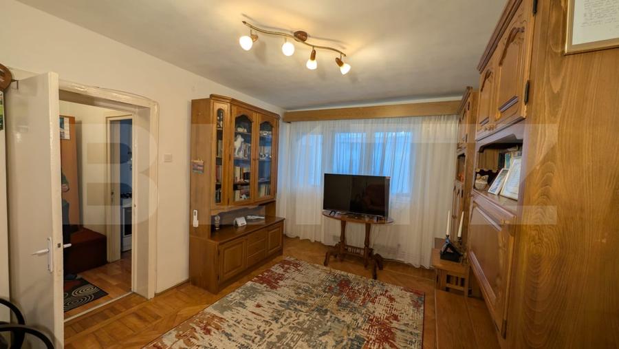 Apartament cu 2 camere semidecomandat, mobilat în Aleea Trandafirilor