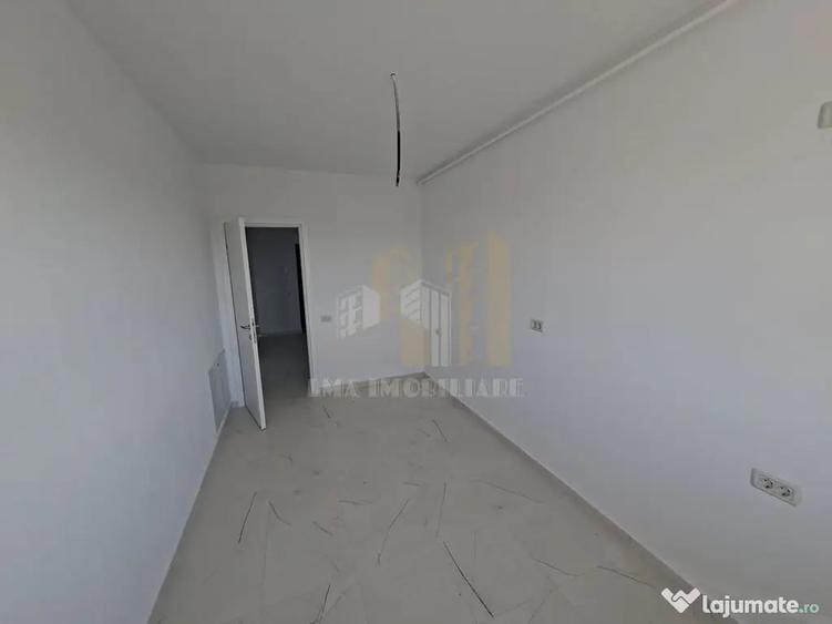 Apartament cu 3 camere decomandat în Sânpetru