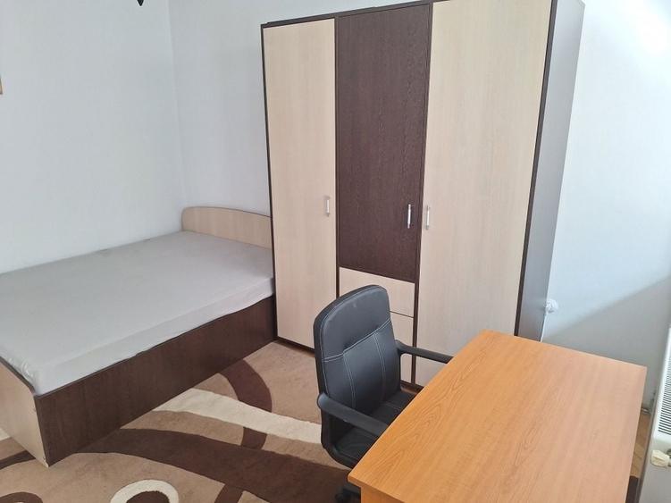 Apartament cu 2 camere semidecomandat în Albești