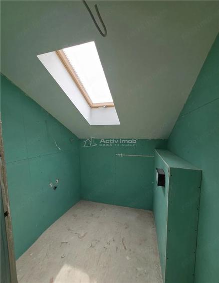 Casă cu 5 camere cu Teren 350 Mp în Tunari