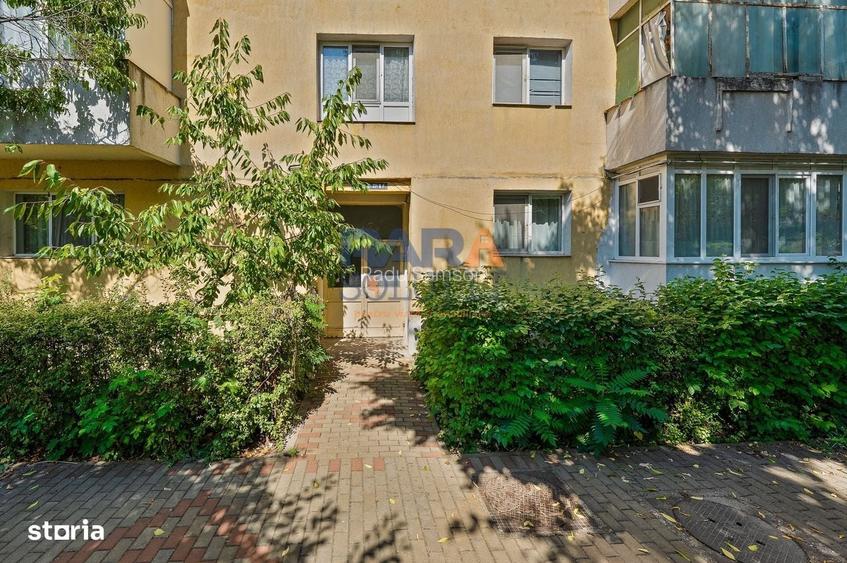3 camere decomandat, etaj 1, doua balcoane