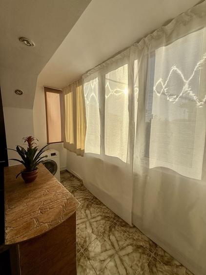 Inchiriez ap. 2 camere, et. 4/4, mobilat, utilat, zona centrala - 6