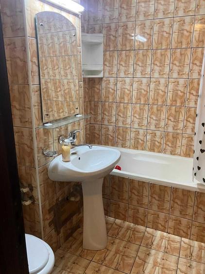 Apartament cu 2 camere decomandat în Republicii